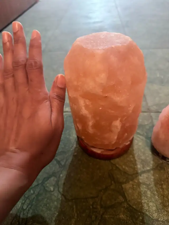 Himalayan Salt Lamp and Decor Set in Home Décor & Accents in Kitchener / Waterloo - Image 3