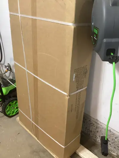 New desk still in the box 24 x 48 height adjustable $250 Delivery Available