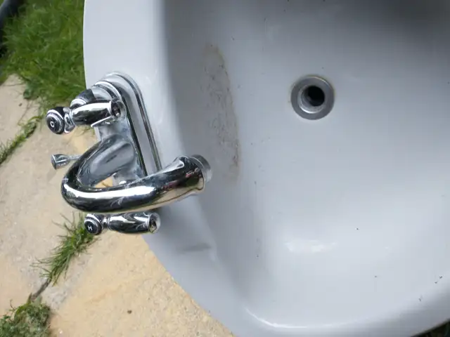 BATHROOM SINK / VANITÉ SDB in Plumbing, Sinks, Toilets & Showers in Longueuil / South Shore - Image 4