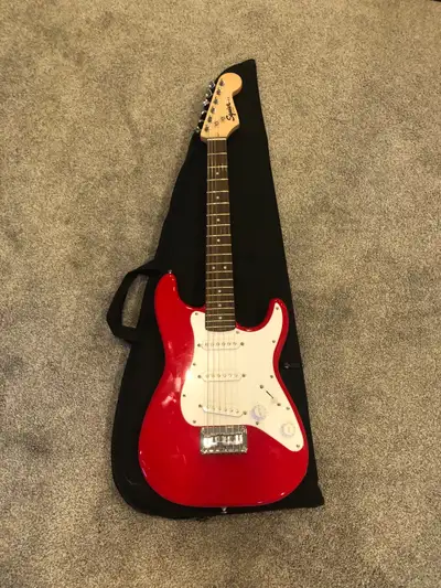 Fender Squire Mini, View more