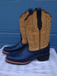 WOMEN'S COWBOY BOOTS (price is each)