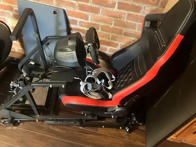 Racing Simulator Cockpit adjustable, used62863274122627128