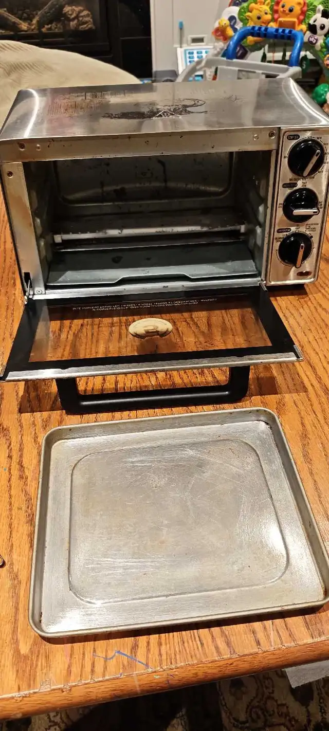 Hamilton Beach Toaster Oven in Toasters & Toaster Ovens in Oakville / Halton Region - Image 2