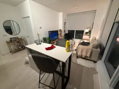 Lease Takeover – Primary Bedroom w/ Ensuite in Downtown Toro