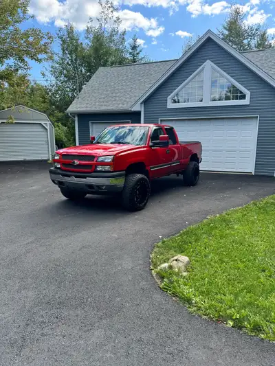 Toying with the idea of selling my truck it is my daily so kms will go up please contact if you have...