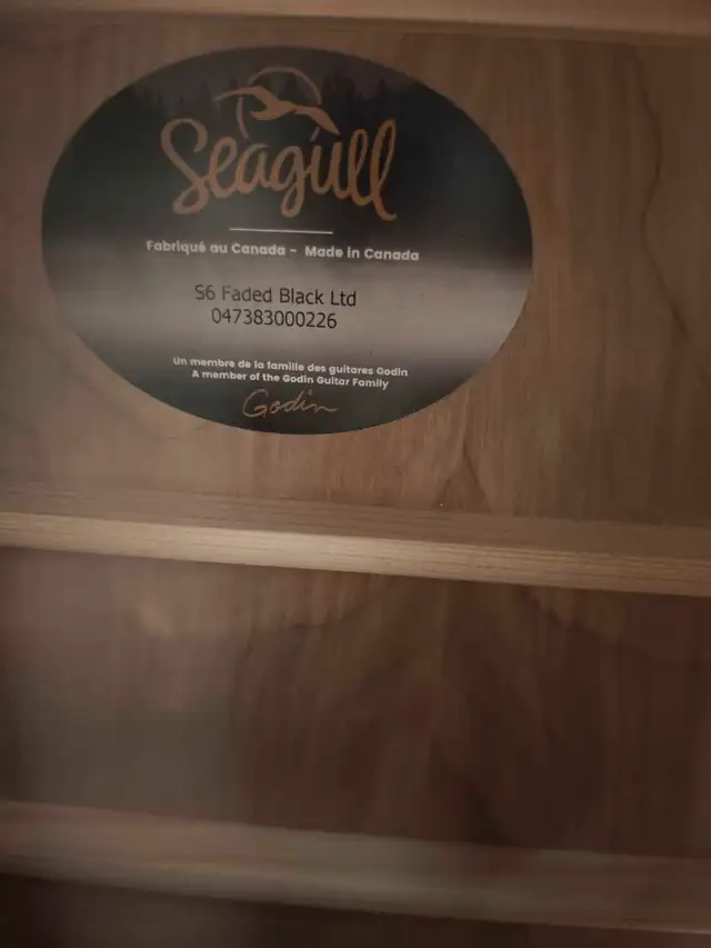 Seagul S6 faded black used in Guitars in Edmonton - Image 3