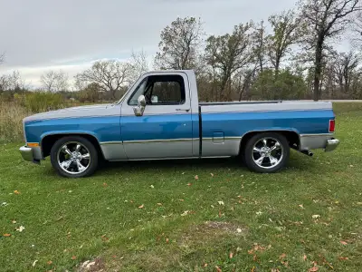 1985 C10 shortbox 6.0L LS Swap 4spd auto digital gauges completely restored Selling absolutely Unres...