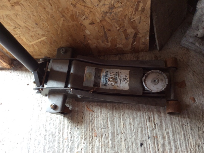 Cric de plancher robuste de 3 tonnes Pittsburgh Heavy Duty Outils à