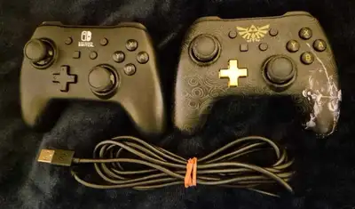 2 Nintendo Switch Wired Controllers: Zelda Breath of the Wild +, View more
