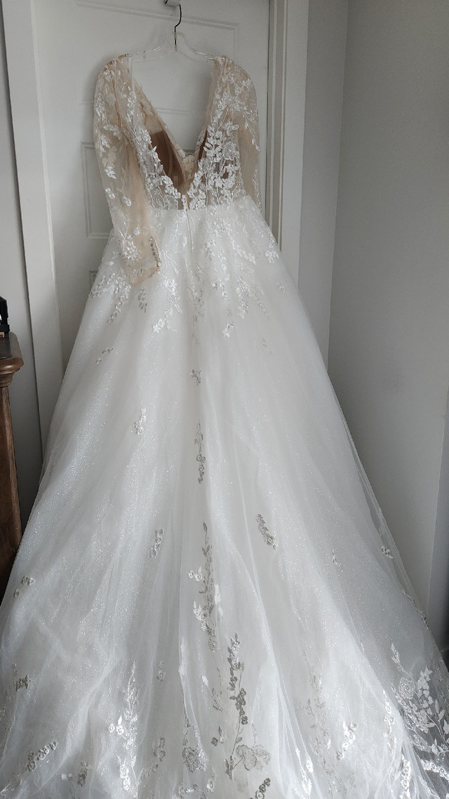Brand New Wedding Dress in Women's - Dresses & Skirts in Kitchener / Waterloo - Image 3