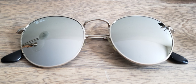 RAY BAN ROUND RB3447 019/30 50mm Silver Frame Silver Mirror Lens in Other in Saskatoon - Image 2