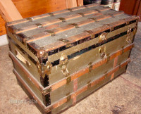 VINTAGE -STEAMER TRUNK