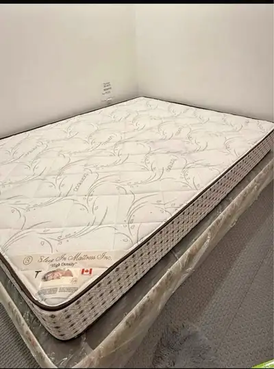 Queen mattress - Boxspring , View more