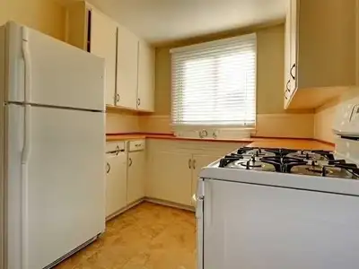 ROOM FOR RENT IN BURLINGTON