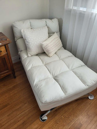 Chaise Lounge - adjustable back