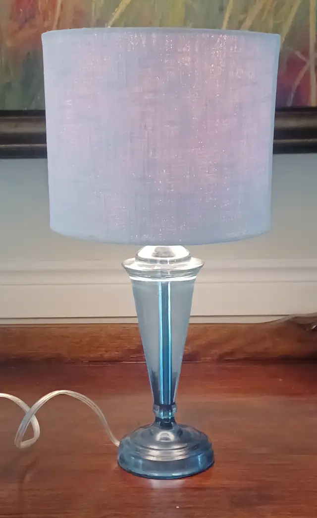 Small, Blue Acrylic, Accent Lamp in Home Décor & Accents in Mississauga / Peel Region - Image 3