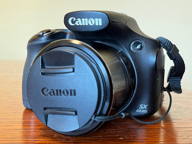 Canon PowerShot SX60 HS in Cameras & Camcorders in Medicine Hat
