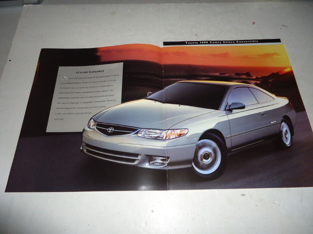2000 TOYOTA CAMRY & CAMRY SOLARA CONVERTIBLE BROCHURE in Arts & Collectibles in Belleville - Image 2