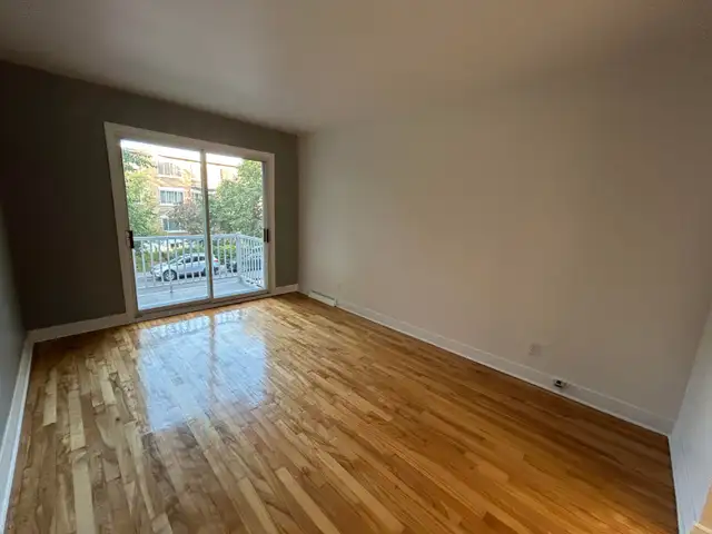 4 1/2 à louer (Métro Langelier) in Long Term Rentals in City of Montréal - Image 5