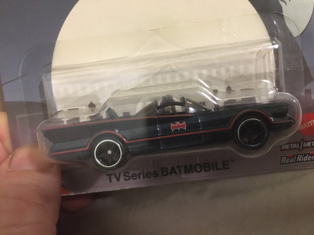 Hot Wheels Classic TV Series BATMAN BATMOBILE Mattel Rare dans Art et objets de collection  à Ouest de l’Île - Image 2