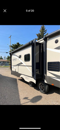 2015 Travel Aire Sunset Trail camping trailer 