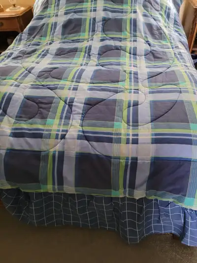 Comforter/ bed cover and bed skirt, View more
