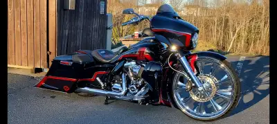 2019 Harley Bagger air ride front and back 26'' front wheel high performance HD stereo system etc..e...