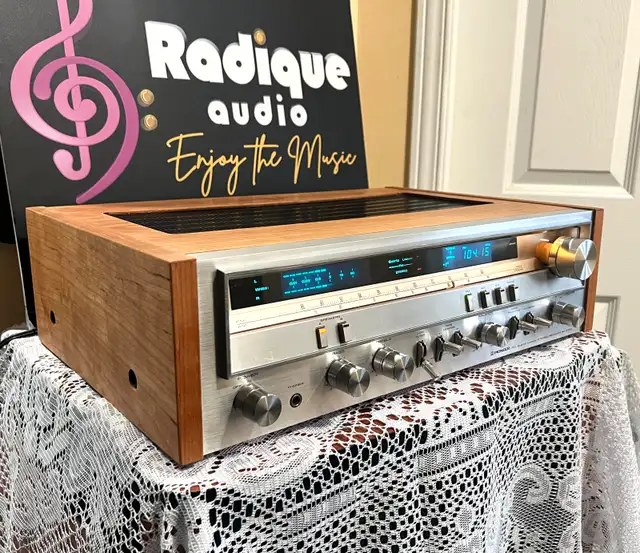 Gorgeous Vintage Pioneer SX-3700 45 WPC Stereo Receiver - Cherry in Stereo Systems & Home Theatre in Ottawa - Image 3