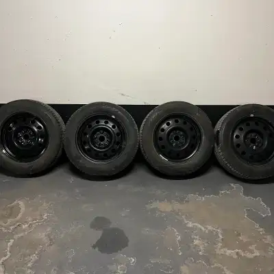 Four Pirelli Ice Zero Asimetrico 235/60/18 includes rims, tires and sensors. (Bolt pattern 5x114.3)...