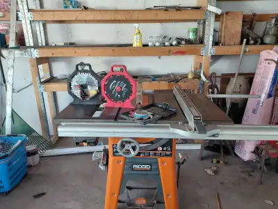 This is a Ridgid TS3650 table saw with a 1.5HP motor, in used but good condition, perfect for any wo...