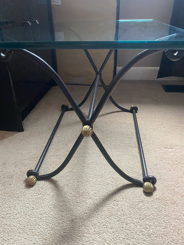 glass end table  in Coffee Tables in City of Toronto - Image 2