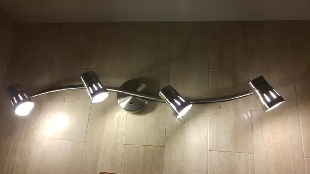 Ceiling Light Fixture in Indoor Lighting & Fans in City of Toronto - Image 4