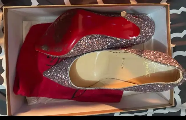 Christian Louboutin Glitter Pigalle Follies / Ruban Met in Women's - Shoes in City of Toronto - Image 3
