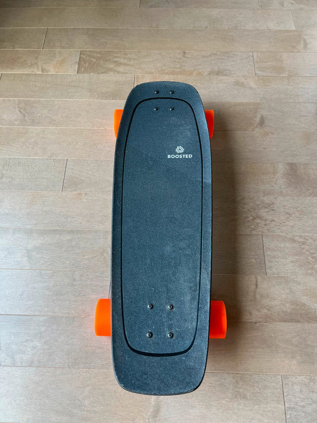 Boosted Board Mini (Mostly Excellent Condition) dans Planches à roulettes  à Ville de Montréal - Image 2