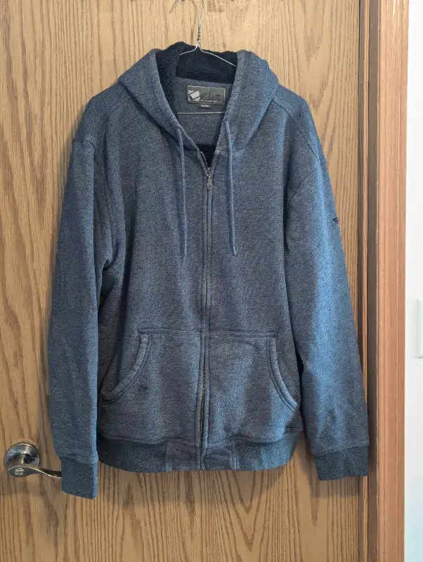 Mens XL warm winter jacket with attached hood62863736891907125