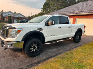 2016 Nissan Titan
