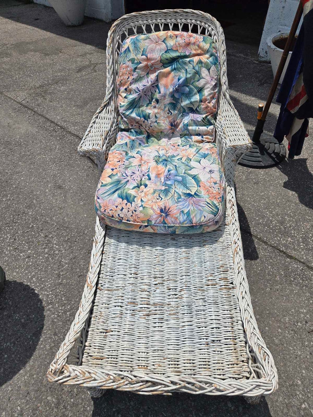 Wicker Lounge Chair in Patio & Garden Furniture in City of Toronto