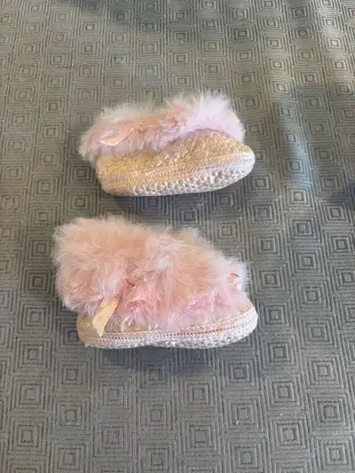 Like new and a rare find.