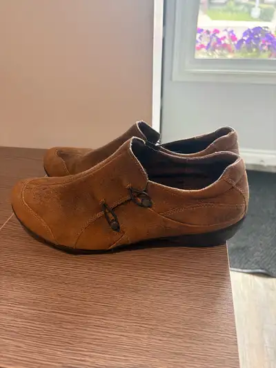 Taos Slip-on Shoes size 11, View more