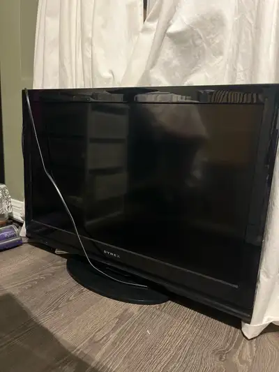 32 inch DYNEX TV in perfect condition , View more