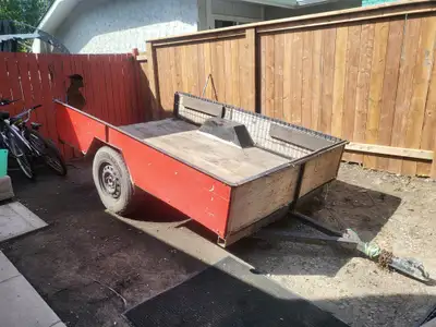 Great shape has vin lights are working and comes with hitch 800.00 pick up okotoks