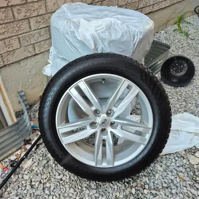 Set of 4 Winter Tires with DAT Sport Rims (Bolt Pattern : 5x108 mm), NOKIAN HAKKAPELIITA. In very go...