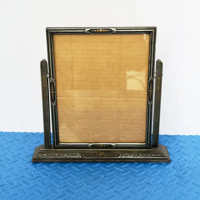 Antique Art Deco Swinging Swivel Frame in Arts & Collectibles in Markham / York Region - Image 2