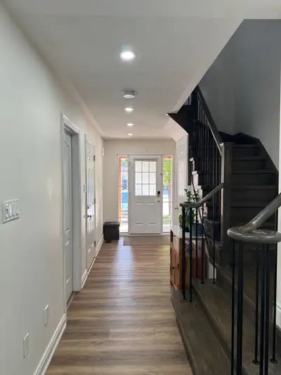 3+1 Bed, 4 Bath, 3 Parking Townhouse for Rent