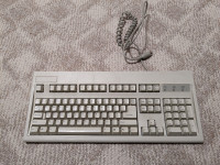 Keyboard DIN White - Works Great