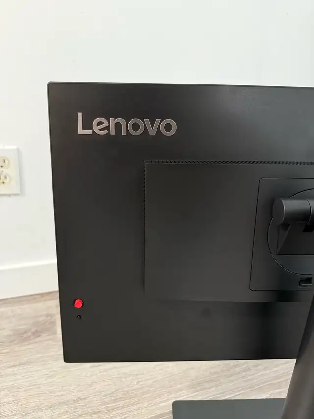Lenovo ThinkVision T24i-30 Écran LCD Full HD 24" 16:9 Noir  in Monitors in Longueuil / South Shore - Image 3