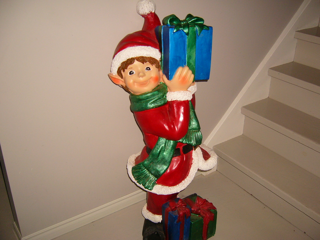 Christmas elf in Arts & Collectibles in Sudbury - Image 3