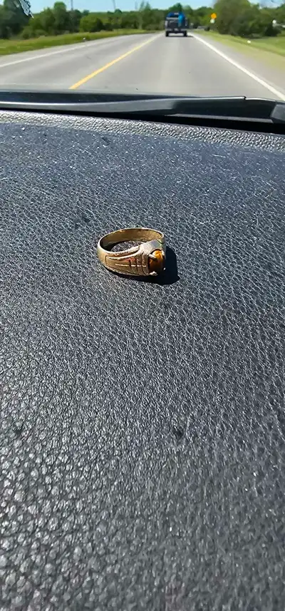 Men's 10 k gold ring