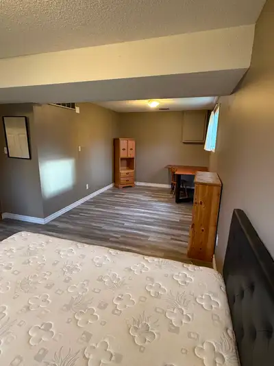 Spacious bedrooms available in a well-maintained home near Scottsdale & Kortright. Best suited for m...