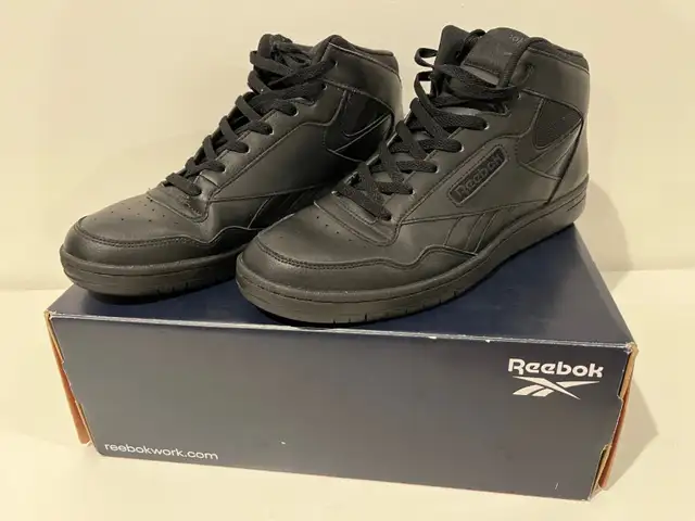 Reebok Mens Shoe High Cut Leather Black Size 11 Like New in Men's Shoes in Woodstock - Image 2